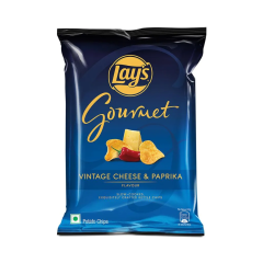 Lays Gourmet Kettle Chips - Vintage Cheese & Paprika Flavour, Premium Slow-Cooked Potato Chips, 55 g